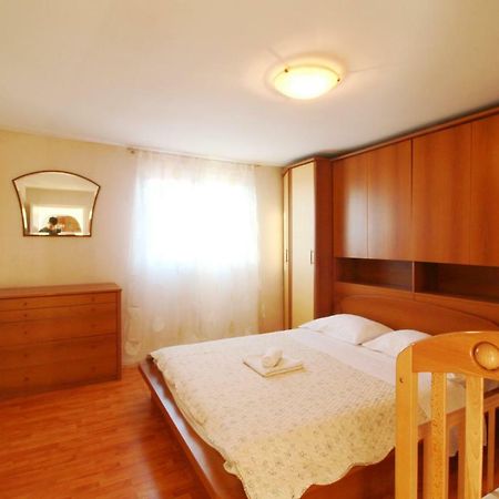 Apartment Lana & Ema Nin Bagian luar foto
