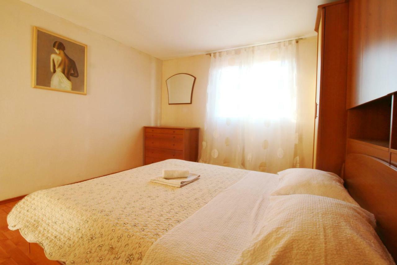 Apartment Lana & Ema Nin Bagian luar foto